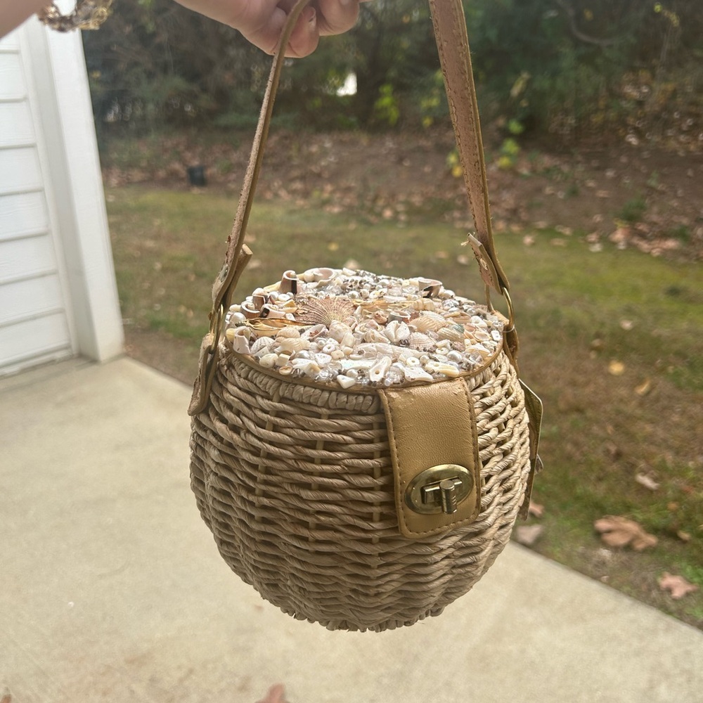 Cappelli straworld Beige Woven Basket Bag with Seashell Accents